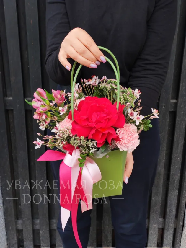 Композиция в сумочке «Малиновая сладость»