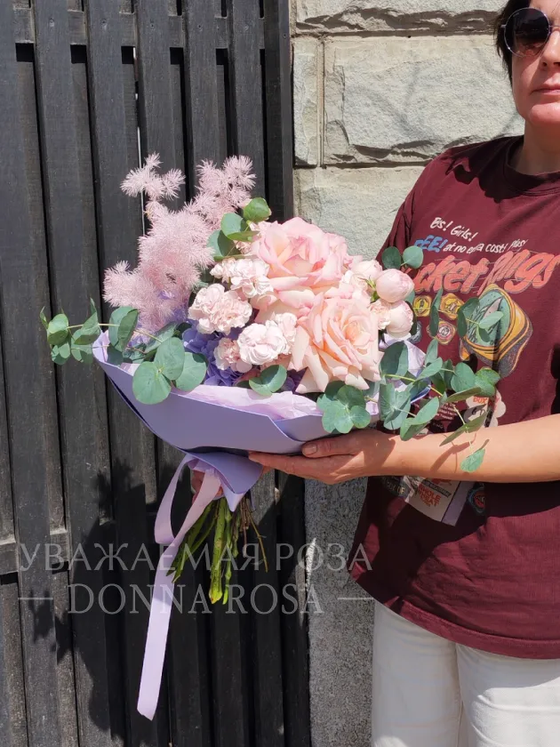 Букет с розами «Розовая воздушность»