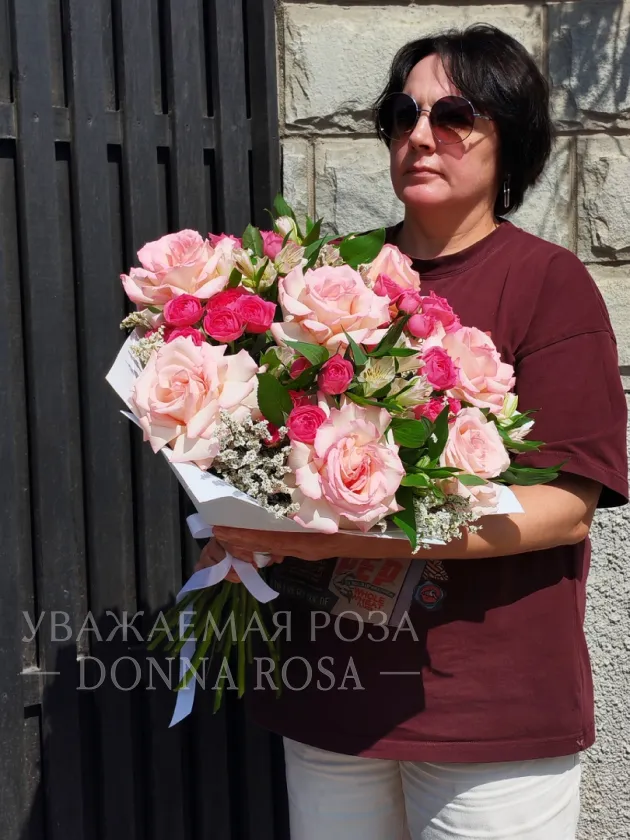 Букет с розами «Красота»
