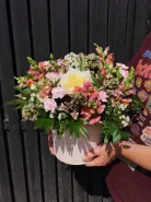 Композиция в коробке «Нежное сияние»
