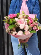 Букет с розами «Малинка»