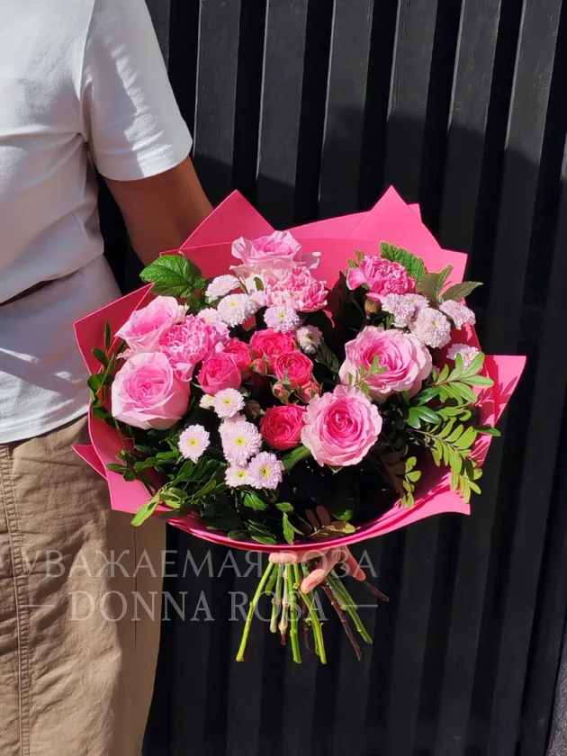 Букет с розами «Розовый стиль»