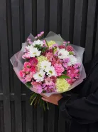 Букет с альстромерией «Розовая пелена