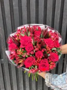 Букет с розами «Рубин»