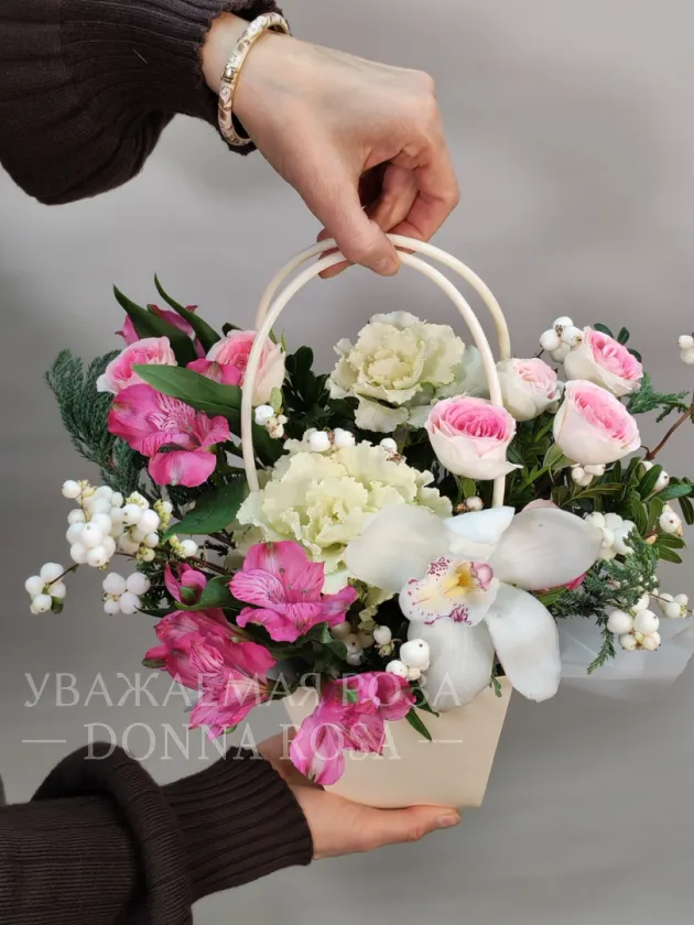 Композиция в сумочке «Цветочное очарование»