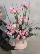 Композиция в коробке «Розовая королева»
