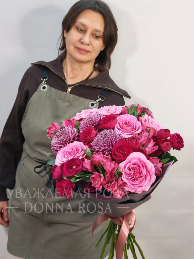 Букет с альстромерией «Яркий комплимент»