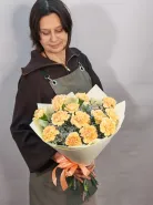 Монобукет из гвоздик «Персиковая красота»