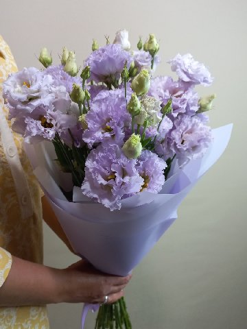 Букет из эустомы от интернет-магазина цветов в 