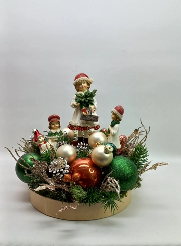 Новогодняя композиция &laquo;Дети вариант 2&raquo; от интернет-магазина цветов в 