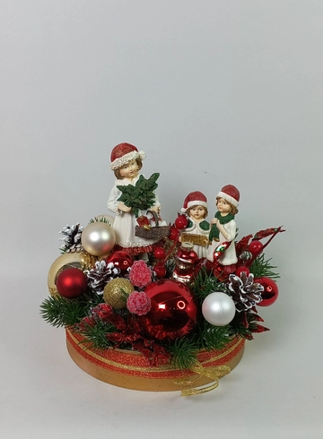 Новогодняя композиция &laquo;Дети вариант 4&raquo; от интернет-магазина цветов в 