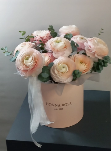 Цветы в коробке &laquo; Зефирное облако &raquo; от интернет-магазина цветов в 