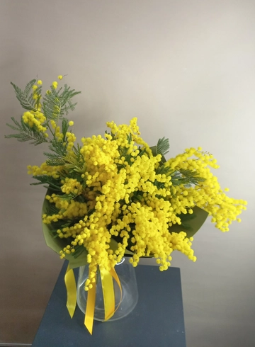 Монобукет из мимозы &laquo; Солнышко мое&raquo; от интернет-магазина цветов в 