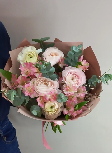 Сборный букет &laquo; Неаполь &raquo; от интернет-магазина цветов в 