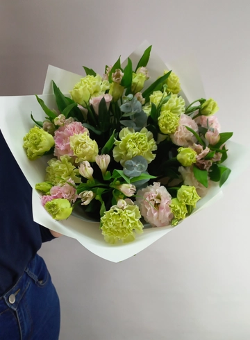 Сборный букет &laquo; Лаймовый шарм &raquo; от интернет-магазина цветов в 