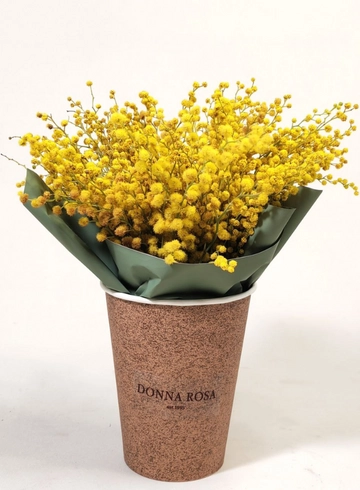 Цветы в коробке &laquo;Весеннее солнце&raquo; от интернет-магазина цветов в 