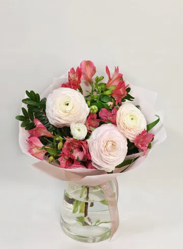 Букет &laquo;Весенний каприз&raquo; от интернет-магазина цветов в 