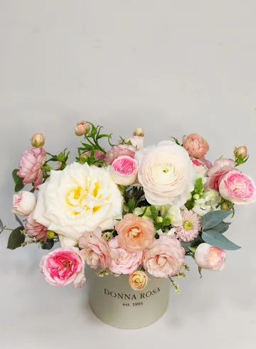 Композиция в коробке &laquo;Сладостная мечта&raquo; от интернет-магазина цветов в 