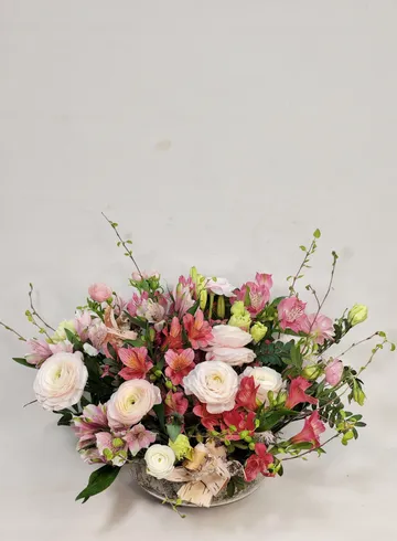 Композиция в вазе &laquo;Для лучшей&raquo; от интернет-магазина цветов в 