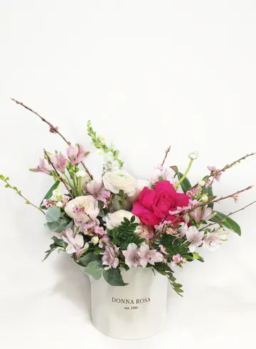 Композиция в коробке &laquo;Ее мечта&raquo; от интернет-магазина цветов в 